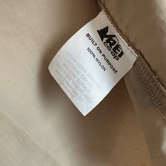 REI Tan Button Down Shirt Lightweight Cotton - Picture 4 of 4